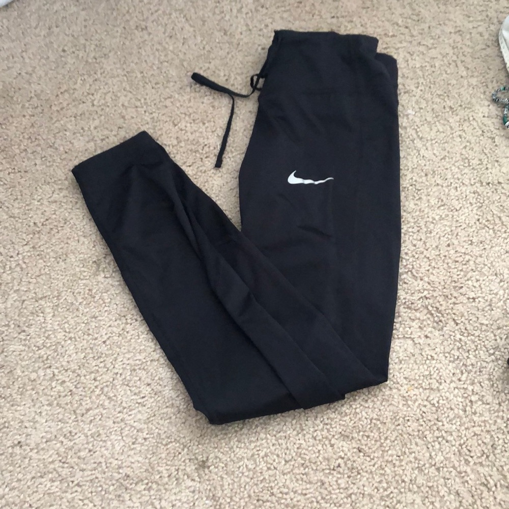 Black nike leggings